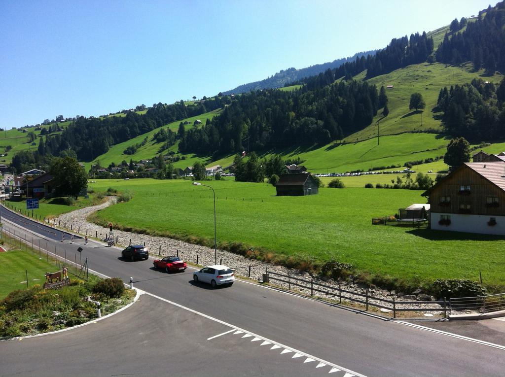 Hotel Alpina Unterwasser Exterior photo